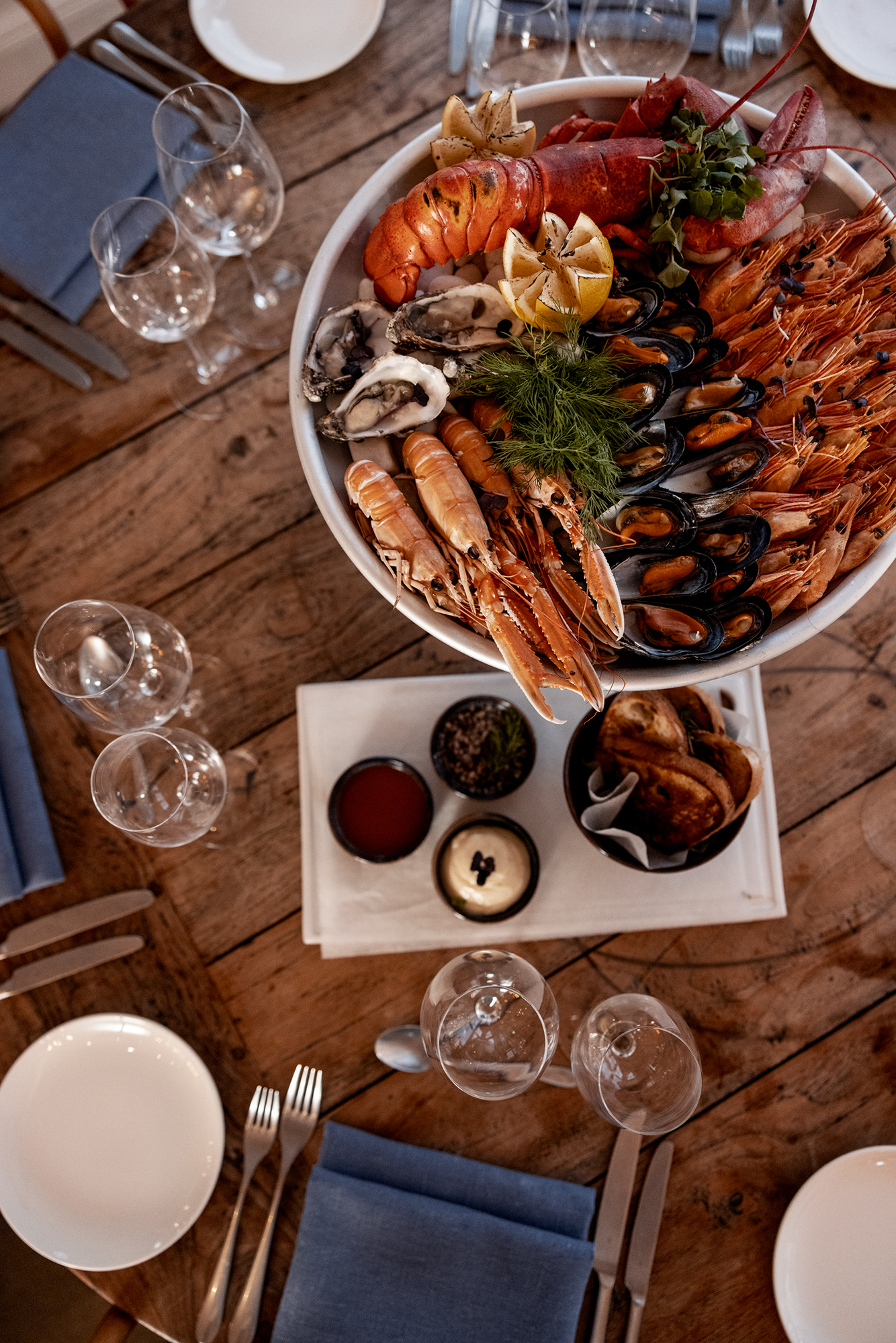 Skaldjursplatå i Smådalarö Gårds restaurang