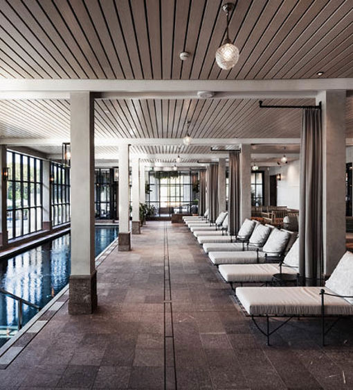 Inomhuspool och relaxavdelning i spat