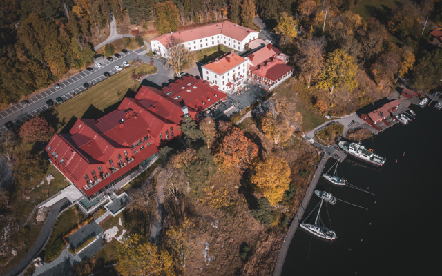 Smådalarö Gård på hösten