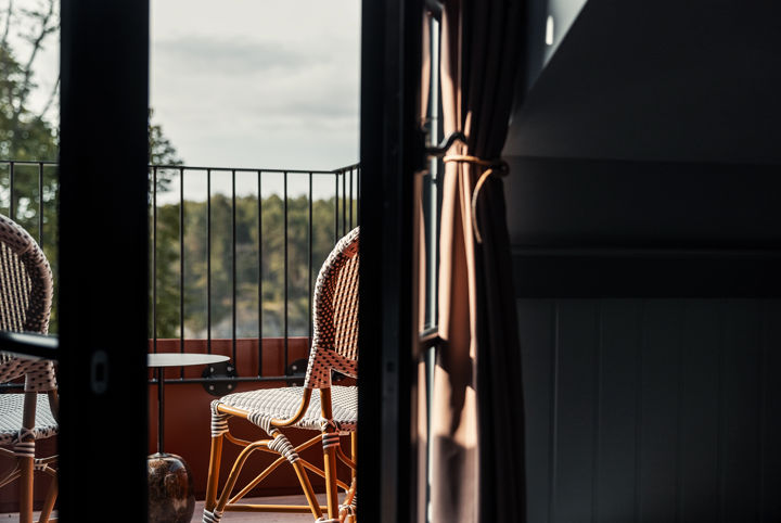 Hotellrum med privat balkong