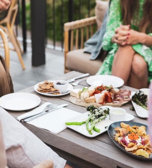 Smårätter på uteserveringen