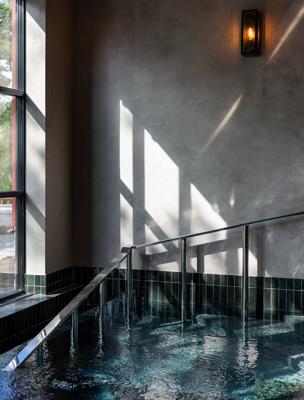 Inomhuspool i hotellets spa