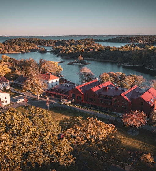 Smådalarö Gård på hösten
