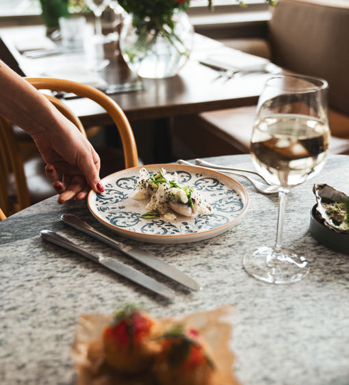 God mat serveras i restaurangen