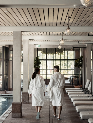 Par i vackert spa med pool