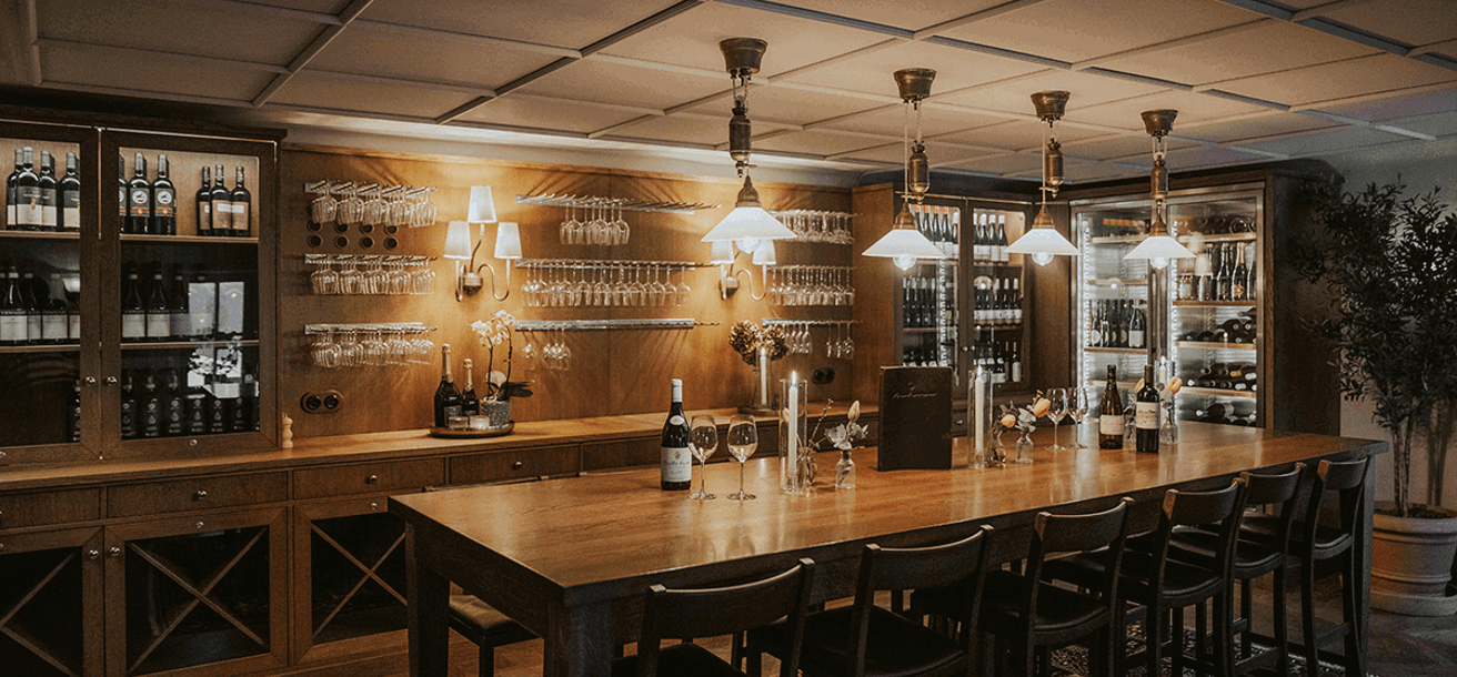 Vinbar i skärgården med fokus på gott vin och ost