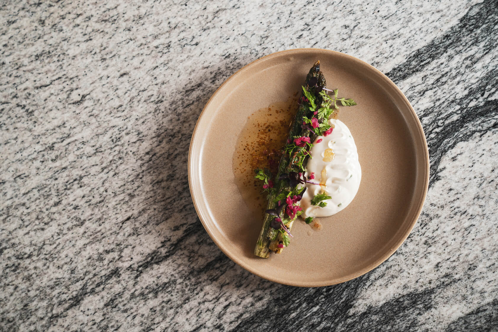 Sparris som förrätt