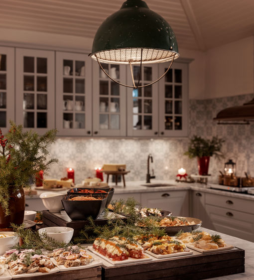 Klassiskt julbord är uppdukat
