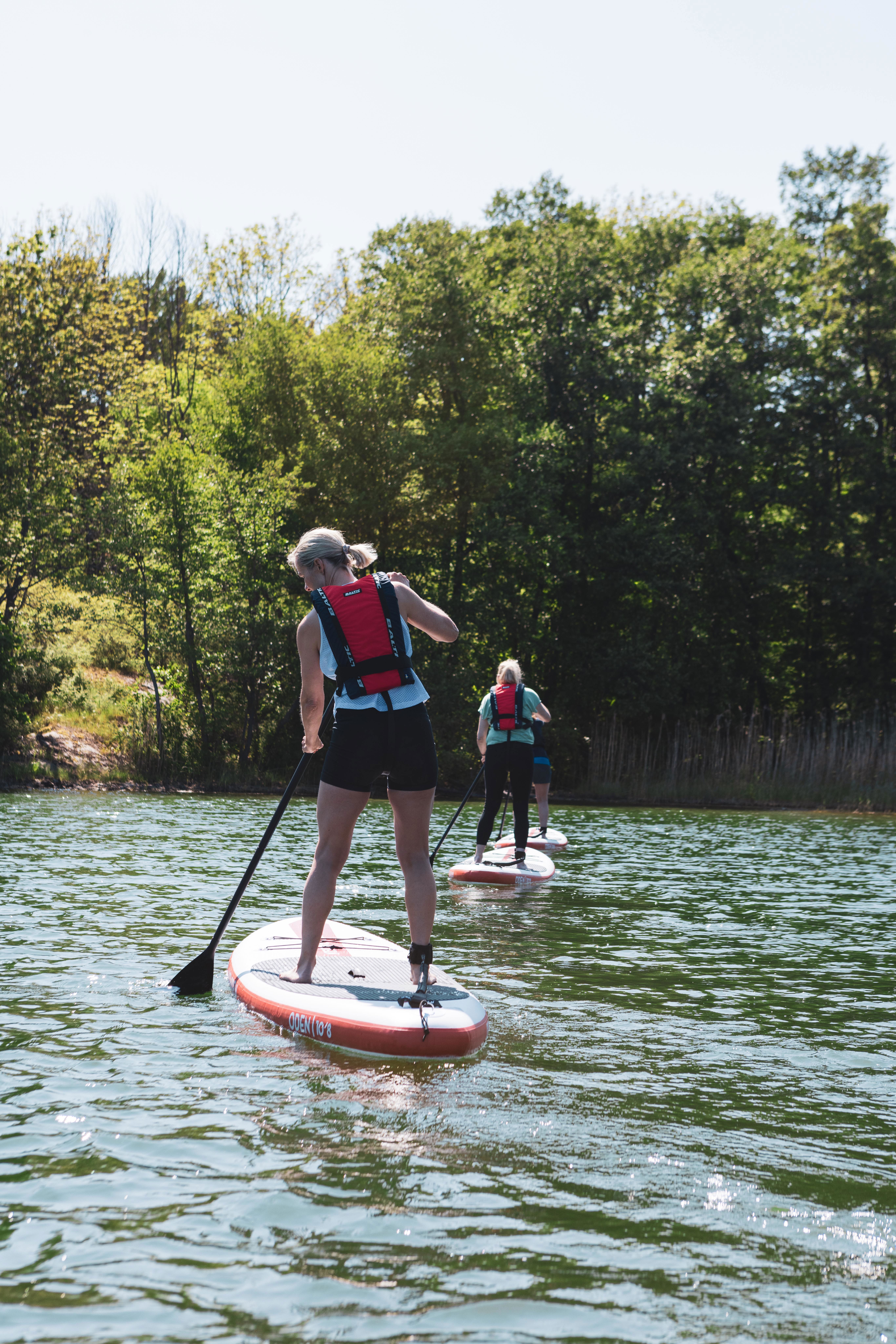 Testa SUP i Stockholms skärgård, hos oss kan ni hyra en 